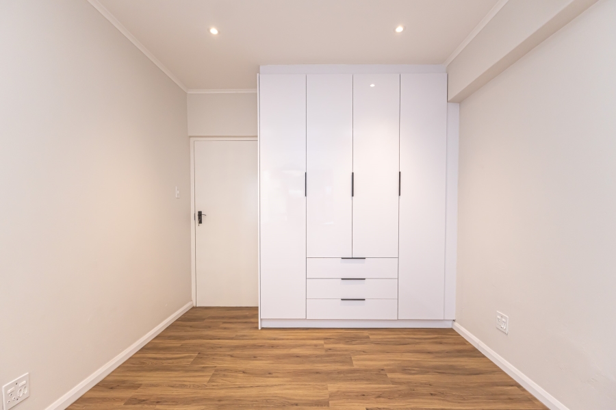 To Let 2 Bedroom Property for Rent in Sea Point Western Cape